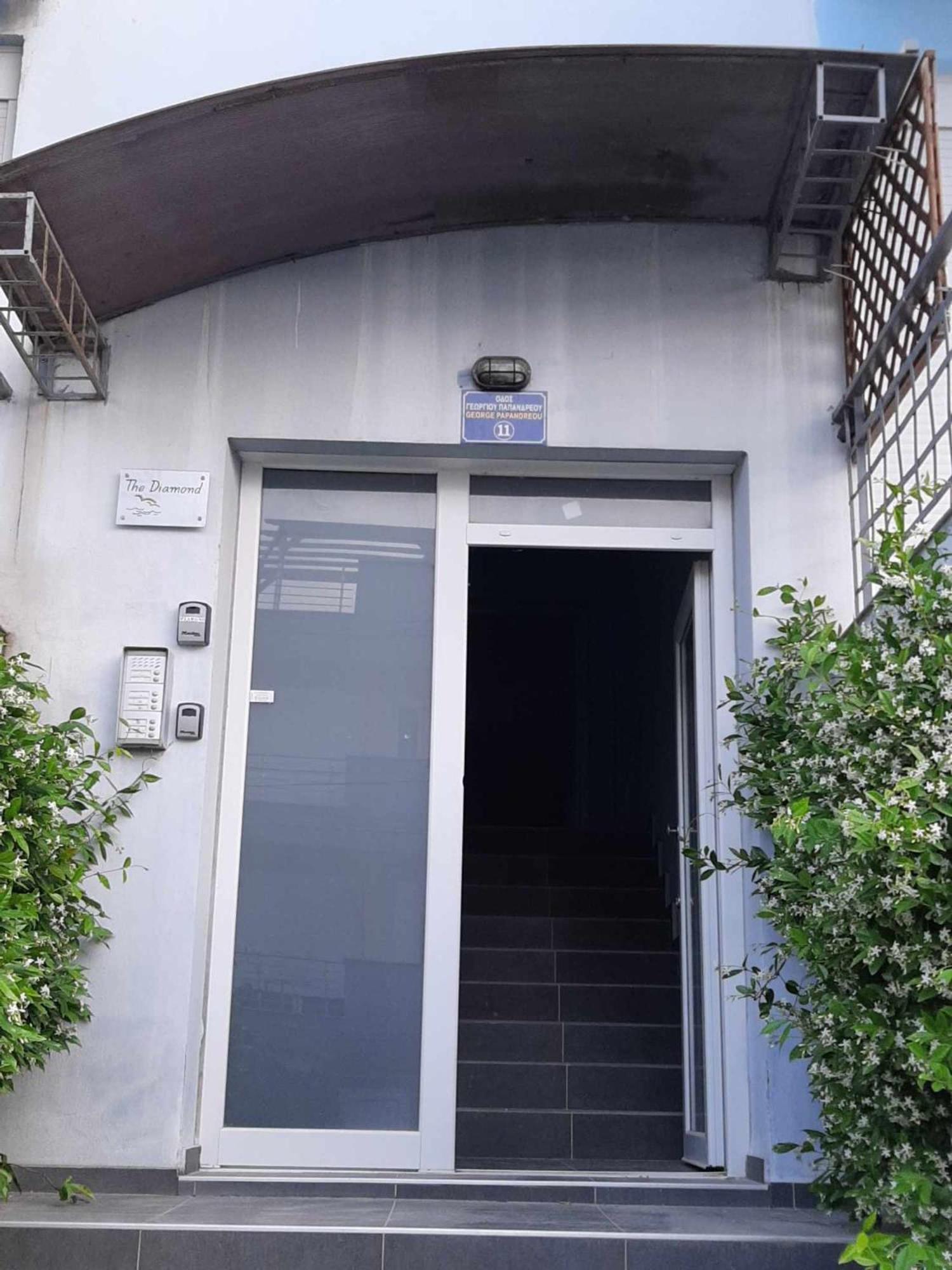 τhe Diamond Apartment Nea Peramos (Macedonia)